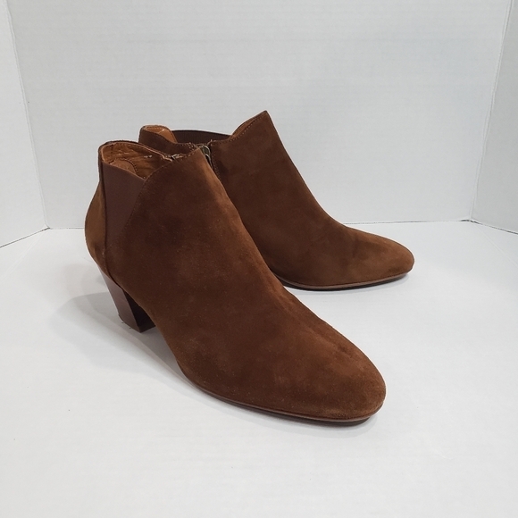 Aquatalia Farrell Waterproof Suede Ankle Booties Size 8.5 in Chesnut Color - Picture 3 of 13